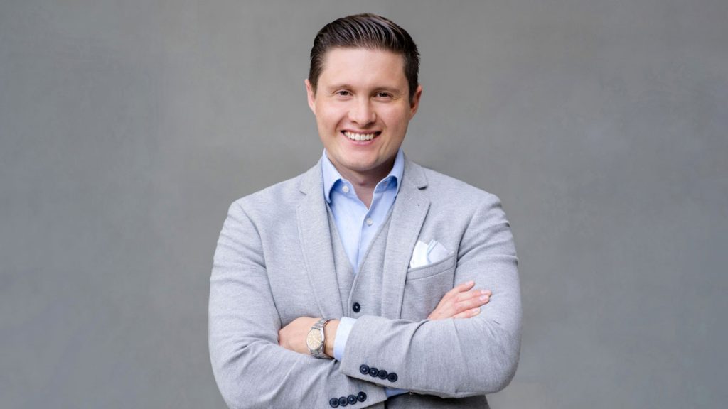 Dominic Rothfuchs Dominik Roth: Wie er Firmen und Führungskräfte zusammenbringt